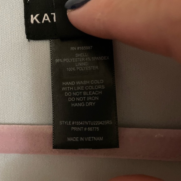 KATE and LILY WRAP MIDI SHORTSLEEVE DRESS. - Picture 3 of 10